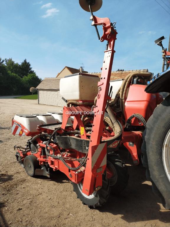 KUHN SEMOIR A MAIS TOURNESOL COLZA D Occasion Semoir Monograine 2019