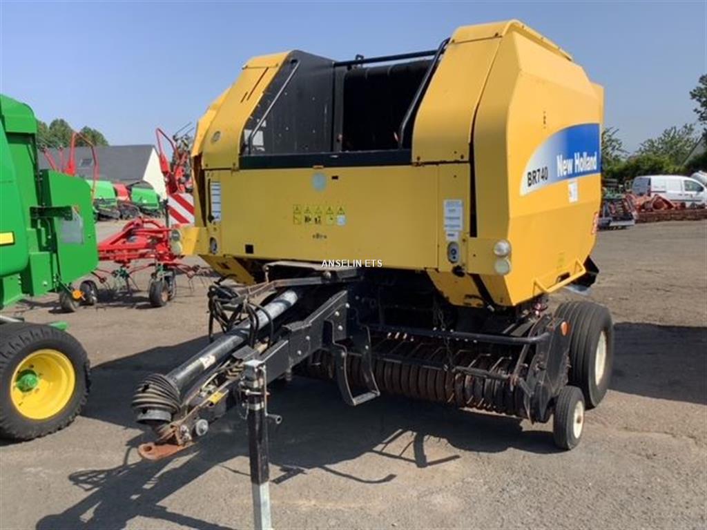 Maquette réduite d'une Moissonneuse batteuse CLAAS Super Junior au 1