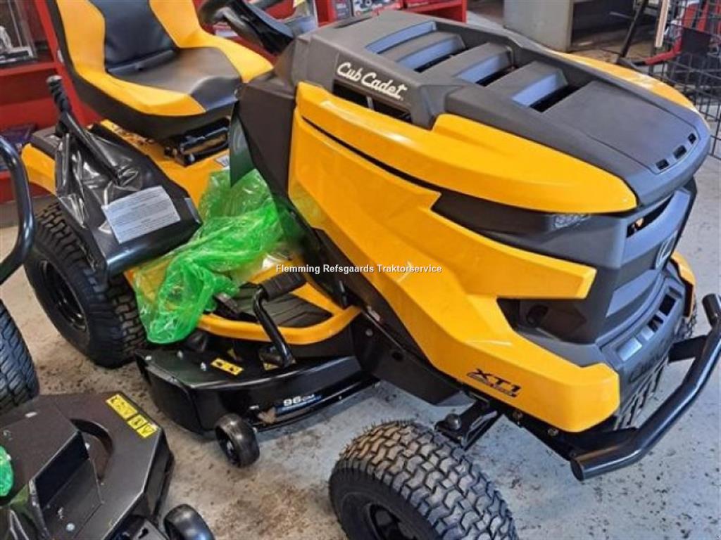 Second hand CUB CADET XT1 OS96 Micro tractor 2024