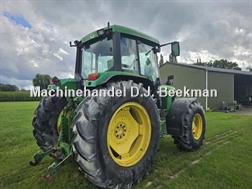 John Deere 6400