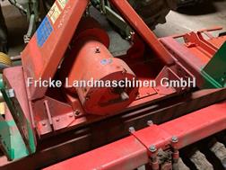 Regent 3m Kuhn mit Regent Drillmaschine