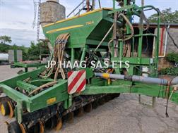 John Deere 750 A