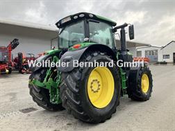 John Deere 6215