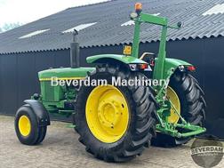 John Deere 3130