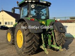 John Deere 8320 R  