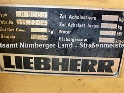 Liebherr R 900 B