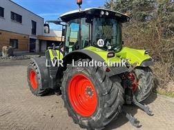 Claas ARION 620  