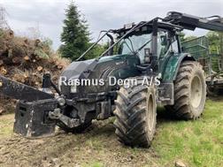 Valtra T213 Skovtraktor --- SKOVTRAKTOR MED KRAN --- SÆLG