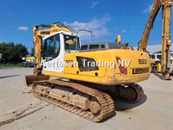 Liebherr R922LC