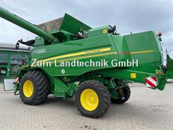 John Deere T 560