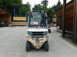 Linde H25D mit Seitenschieber und Zinkenverstellung