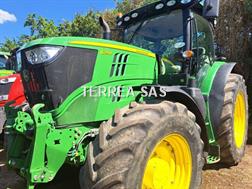John Deere 6215R