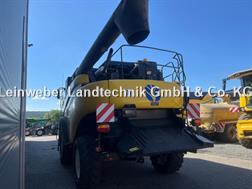 New Holland CR 9070