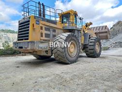 Komatsu WA800-3