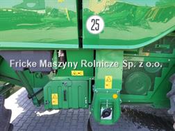 John Deere T 670