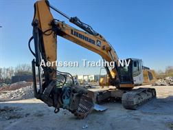 Liebherr R 946