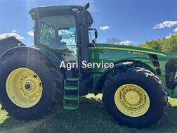 John Deere 8245 R 