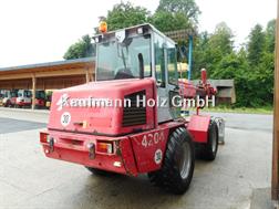 Weidemann 4204 mit Teleskoparm