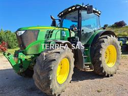 John Deere 6215R