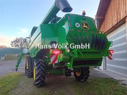 John Deere T 560