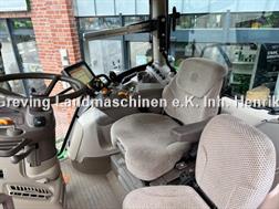 John Deere 6215