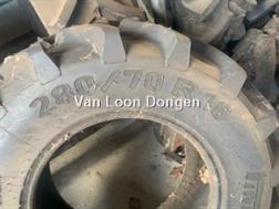 Pirelli 280 / 70 R16