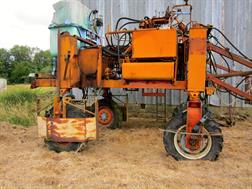 Hanomag avec moteur ford