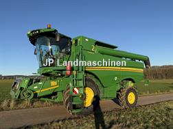 John Deere S 670