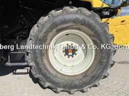 New Holland CR 9090