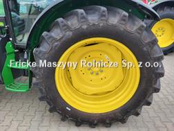 John Deere 5115M