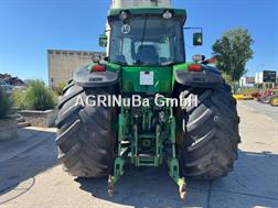 John Deere 8520