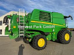 John Deere T 560