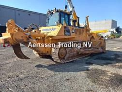 Komatsu D155A-6R (4 pcs available in Abu Dhabi)