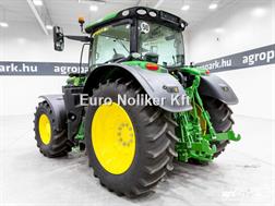 John Deere 6215