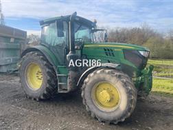 John Deere 6135R