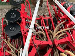 Pöttinger Terrasem C4 Fertilizer