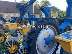 Kleine Unicorn 3, 12 rækket. Velholdt maskine