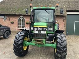 John Deere 6210