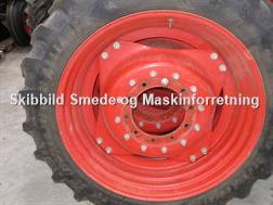 Alliance 300/95R52 + 12,4 R 36