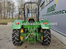 John Deere 5055 E