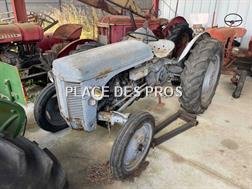 Massey Ferguson Tracteur agricole TEA 20 Ferguson