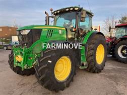 John Deere 6215R