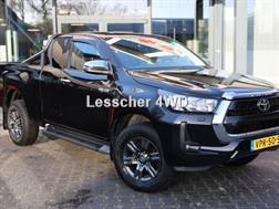 Toyota Hilux 2.4 D-4D X-TRA CAB PROFESSIONAL A/T 4WD VAN