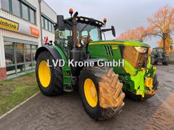 John Deere 6215