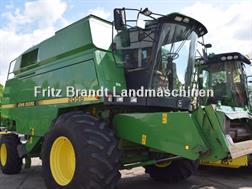 John Deere 2056