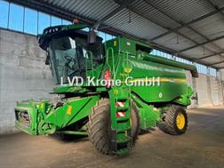 John Deere T 670
