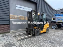 Hyundai heavy industries TE HUUR Heftruck 2.5 T diesel