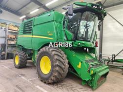 John Deere T560i