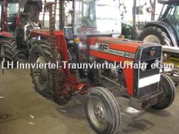 Massey Ferguson 240