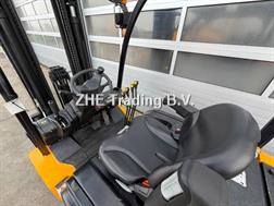 Hyundai heavy industries 30B-7A elektrische heftruck 3ton 3000kg triplex